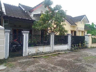 Rumah Di Tengah Kota Palembang