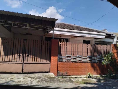 Rumah Hitung Tanah Lebar 12 Dekat Raya Darmo Indah Surabaya Barat