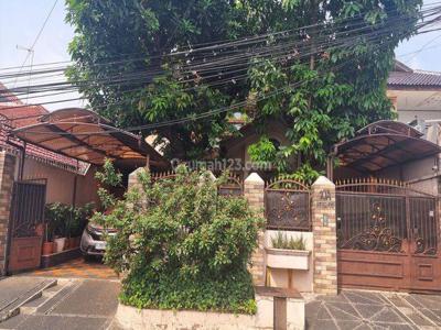 Rumah Bagus Dan Nyaman 2 Lantai di Jl. Poltangan Raya, Tanjung Barat, Jakarta Selatan