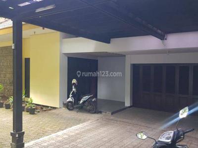 Sewa rumah Daerah hegarmanah setiabudi bandung Utara