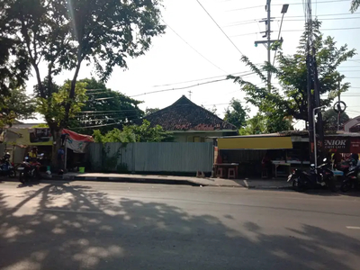 Disewakan Rumah Bergaya Vintage Tengah Kota Jl.imam Bonjol Semarang