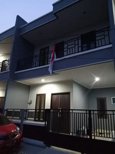 DISEWAKAN RUMAH BERTINGKAT 3, 40 jt/tahun