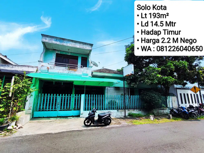 Jual Rumah Lama Hitung Tanah Area Solo Kota, Dekat Pasar Kembang