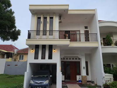 Rumah Dijual Murah 2 Lantai Pakuwon City Taman Mutiara Minimalis SHM