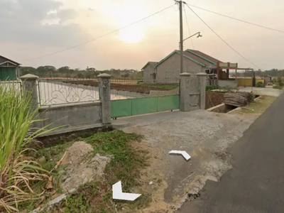 Tanah dan bangunan pinggir jalan DPU suroboyo Munggur nglebak