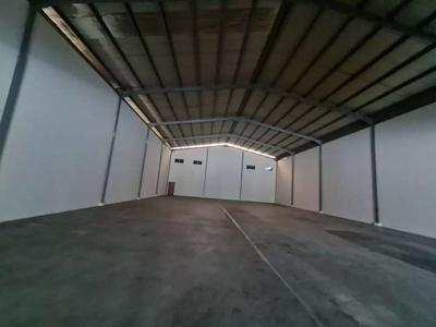 1100/1440m2 Industri Workshop Btm Cntre + office 2 floors 243m2