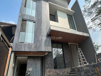 Rumah Baru new RAYA Main Road + ROOFTOP Design LUAS