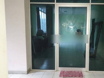 RUANG KANTOR - OFFICE SPACE DI CIDENG TIMUR JAKARTA PUSAT. LOKASI SANGAT STRATEGIS, COCOK UNTUK KANTOR MAUPUN USAHA. BERADA DIPINGGIR JALAN RAYA DAN BEBAS BANJIR