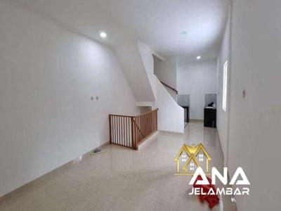 ANA Ruko 3.5 lantai uk 4x16m hadap timur bisa dagang di jelambar