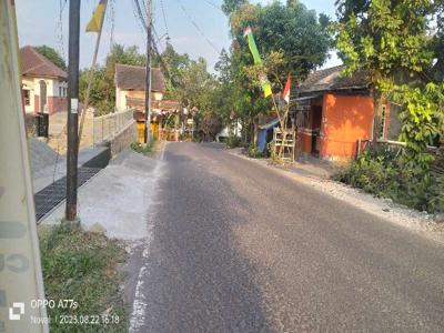 di sewakan tanah pinggir jalan raya Manukan condong catur