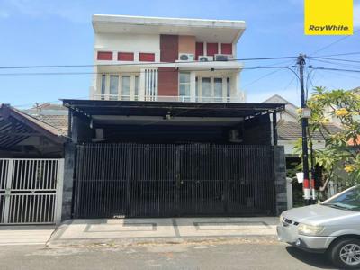 Dijual Rumah 2,5 lantai di Darmo Permai Selatan Surabaya