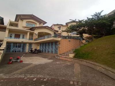 Dijual Rumah di Alamanda Dago Permai