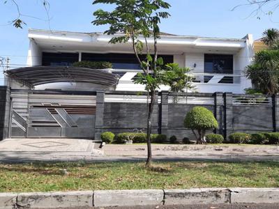 Dijual Rumah Mewah Di Jalan Boulevard Dharmahusada Indah