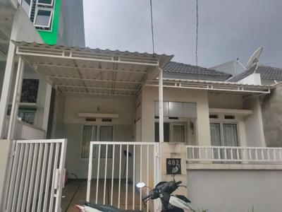 Dikontrakkan Rumah di Palem Semi, Tangerang