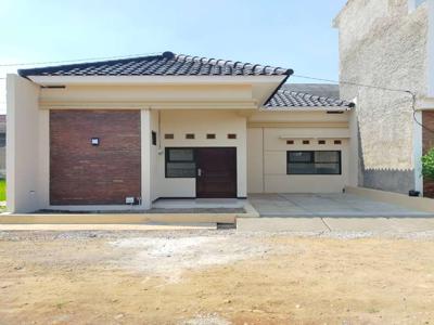 Rumah Baru Indeh Di Jalan Cisasawi Sariwangi Parongpong Bandung Barat