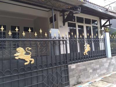 Rumah Cantik dekat Jl Jend Sudirman Temanggung