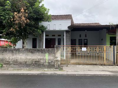 Rumah di timur jalan kaliurang km 6,5 dekat ugm