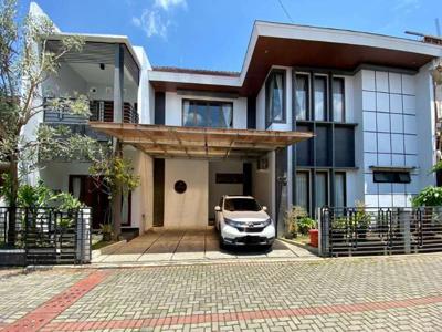 Rumah Full Furnished Dalam Perum dengan Tanah Luas Di Jalan Godean