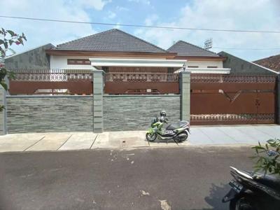 Rumah Mewah Baru Tengah Kota Solo - Sumber Banjarsari, Strategis
