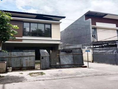 Rumah Toko 2 Lantai Kekinian Dekat Komplek Mekarwangi Harga Terjangkau