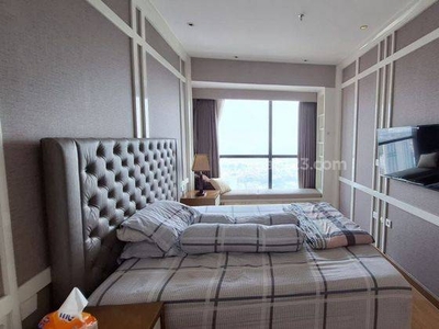 Apartemen THE PEAK TUNJUNGAN PLAZA 5 Bagus