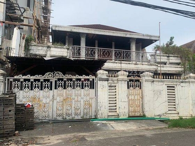 Di jual rumah pluit rumah tua hitung tanah jalan lebar bisa 4 mbl lokasi strategis