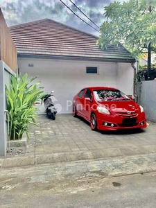 Disewakan Rumah Siap Pakai di Jalan Raya Semer Kerobokan Kuta Utara Badung Bali