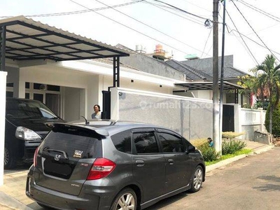 Rumah Luas Semi Furnished Siap Huni Dikawasan Jakarta Selatan