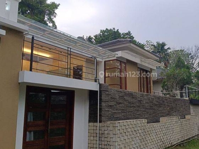 Modern House With Private Pool And Golf View In Sentul City