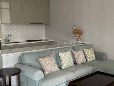 Sewa Apartemen Senopati Suites 2 Bedroom Lantai Tengah Furnished