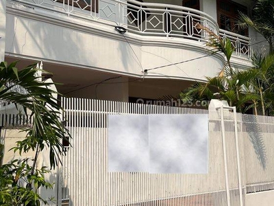 Disewakan Rumah Luas Cocok Untuk Kantor Di Jakarta Barat I D