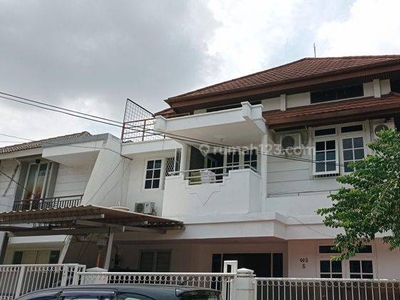 Dijual Rumah 2 Lantai Siap Huni di Janur Elok Kelapa Gading