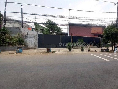 Gudang Satu Setengah Lantai Dijual di Kecamatan Benda, Tangerang