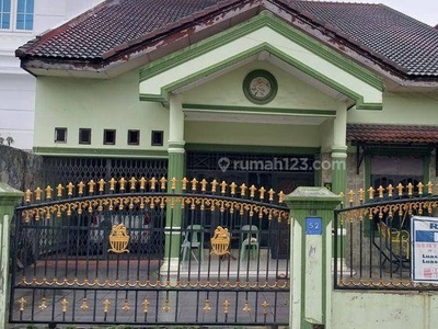 Rumah 2 Lantai SHM Ditengah Kota Medan Dekat Tol