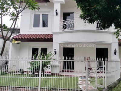 Rumah Pejaten Barat Cocok Untuk Tempat Tinggal, Lokasi Strategis, Jakarta Selatan, Luas Tanah 300m, Luas Bangunan 250m, 2 Lantai, Harga 200jt Nego Sugi