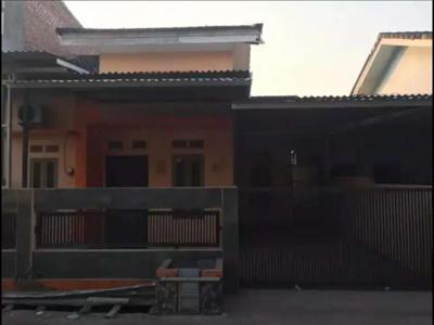 Rumah dikomplek Kemang Pratama Vilage Bukit Lt : 131/m2 Hrg : 650 jt