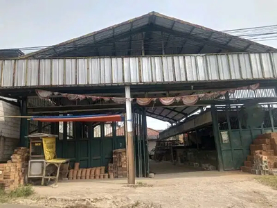 Dijual Rumah & Toko Besi Cocok Untuk Usaha Ngamprah, Bandung Barat