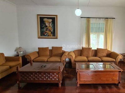 Rumah sewa tahunan/bulanan 2 Lantai furnished Bagus di Sentul city