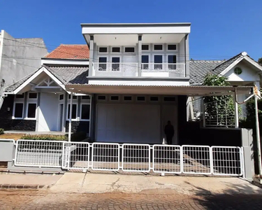 Dijual Rumah 2 lantai Terawat Di Villa Bandung Indah - Cileunyi