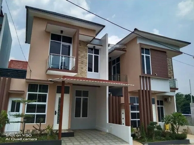 Rumah Serasa di Villa dgn Halaman Luas di Jl Lembah Pasir Cijantung 4 JakTim