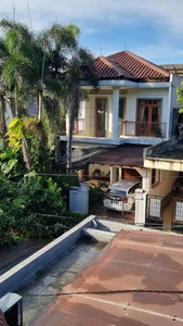 Rumah Bagus Terawat Luas 250m2 di Taman Jatibening Pondok Gede