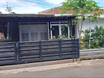 Rumah dijual super strategis di area Tutangga Lengkong Buahbatu