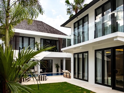 Newly Renovated Villa At Canggu Berawa Modern Tropical Style With Rice Field Views
