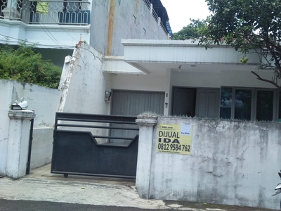 Dijual Rumah Cempaka Putih Timur, Luas 10x24m2