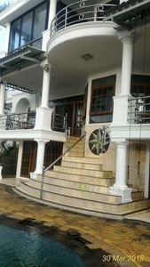 Rumah Mewah Furnished Dengan Kolam Renang Pribadi Cibubur