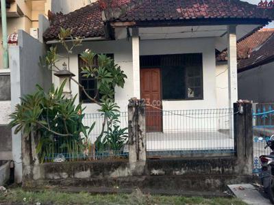 Dijual tanah Bonus Bangunan Rumah layak huni Di jln utama Dalung permai Bali