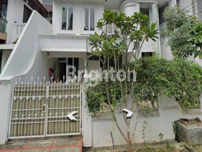 RUMAH TANJUNG DUREN 2 LANTAI SEMI FURNISHED ROW JALAN LEBAR SELANGKAH PUSAT PERBELANJAAN