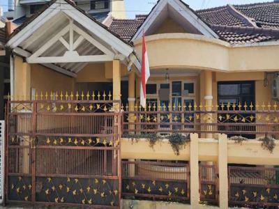 Dijual Rumah Luas Lokasi Strategis di Galaxy Bekasi