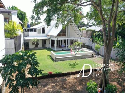 FREEHOLD 9 BEDROOM GUEST HOUSE IN NELAYAN - CANGGU