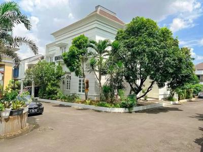 Jual Rumah Townhouse di Kebayoran (15 menit ke Plaza Senayan), Jaksel